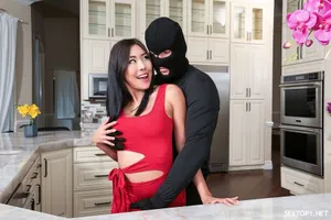 Má đơn thân thèm Cây hàng chàng rể nhìn thấy cảnh làm tình